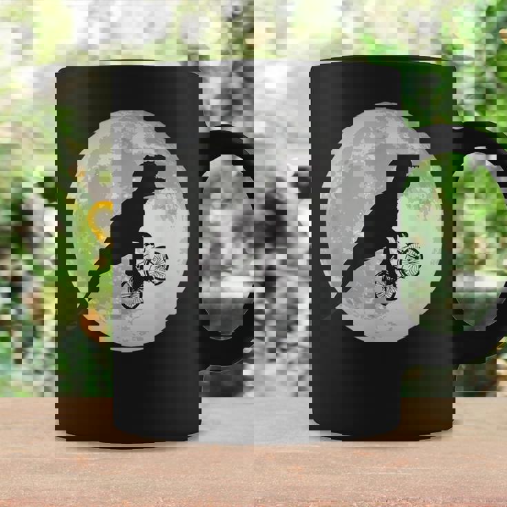 恐竜 ダイナソー 面白いtシャツ ティラノサウルス 月と自転車 サイクリング アート メンズ 子供 おもしろ 服 ネタ コーヒーマグ ギフトのアイデア