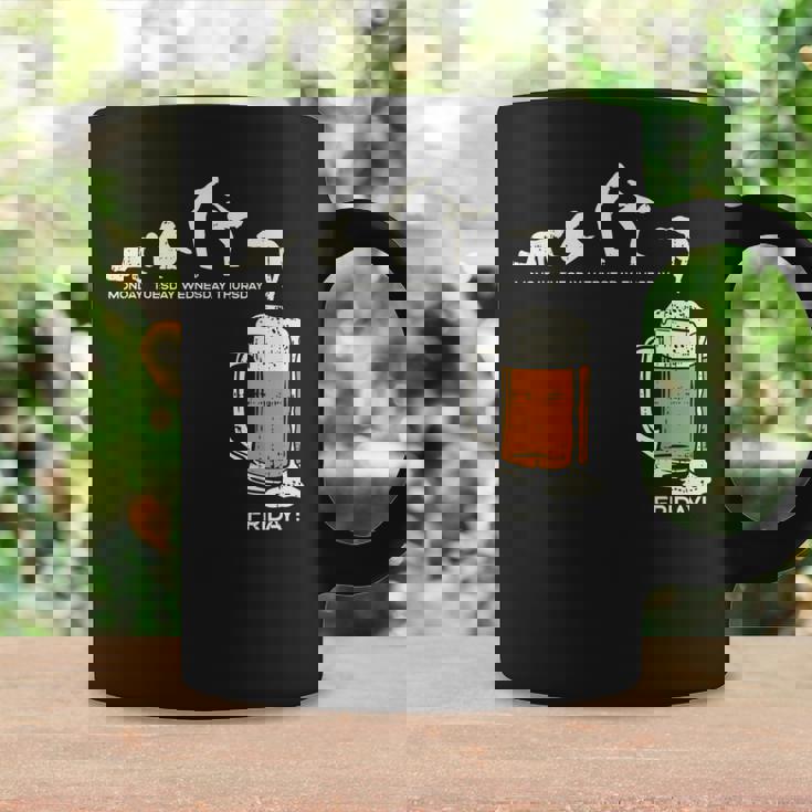 月曜日から金曜日のビールのおかしい仕事の週の飲むチームのギフトへの月曜日 コーヒーマグ ギフトのアイデア