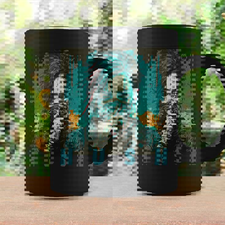 未来的なデザインを見せるサイバーパンクガール コーヒーマグ ギフトのアイデア