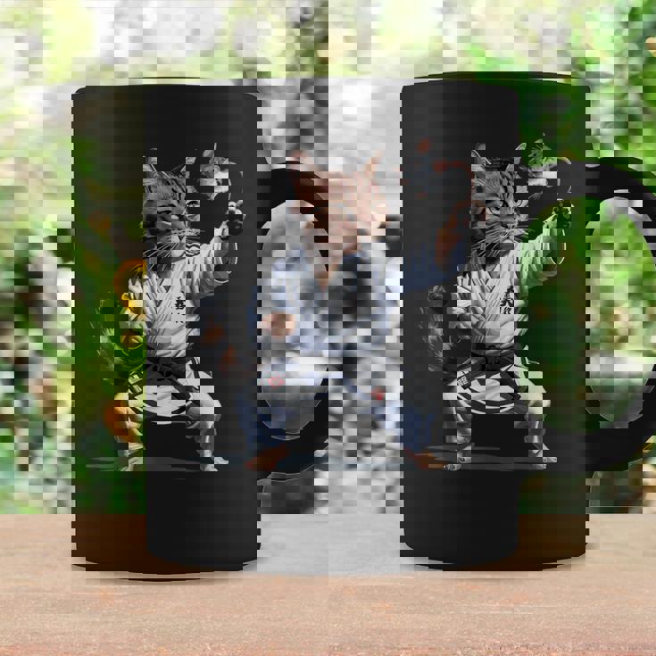 格闘技 猫 空手 黒帯 おもしろ戦闘機 コーヒーマグ ギフトのアイデア