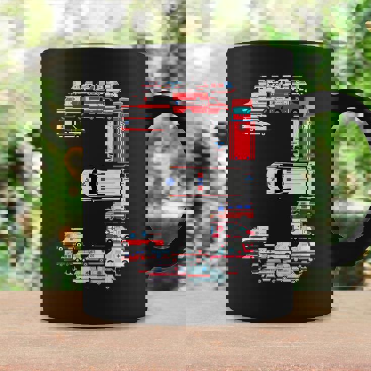 楽しい救急車 3歳の誕生日パーティー 男の子 3歳服 コーヒーマグ ギフトのアイデア