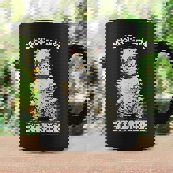 猫 ネコ 白猫 イラスト 原付 スクーター バイク 猫好き バイク好き かわいい おもしろ レトロ Neko Life コーヒーマグ ギフトのアイデア