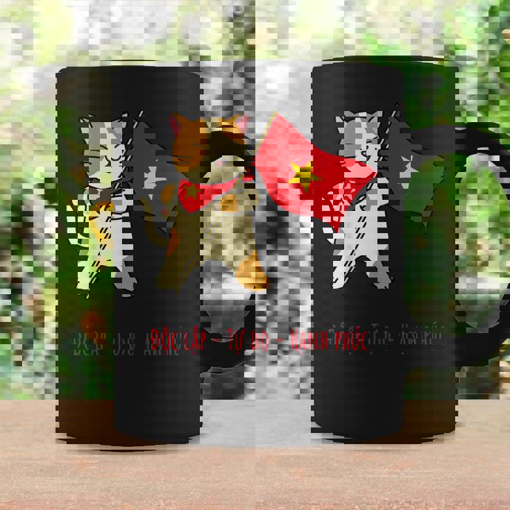 猫 ベトナム国旗 キティ おもしろギフト ブラック コーヒーマグ ギフトのアイデア