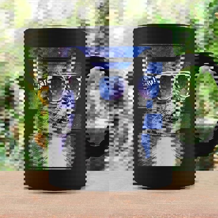 猫 宇宙 メガネ ギャラクシー サングラス おもしろい 猫 ミーム コーヒーマグ ギフトのアイデア
