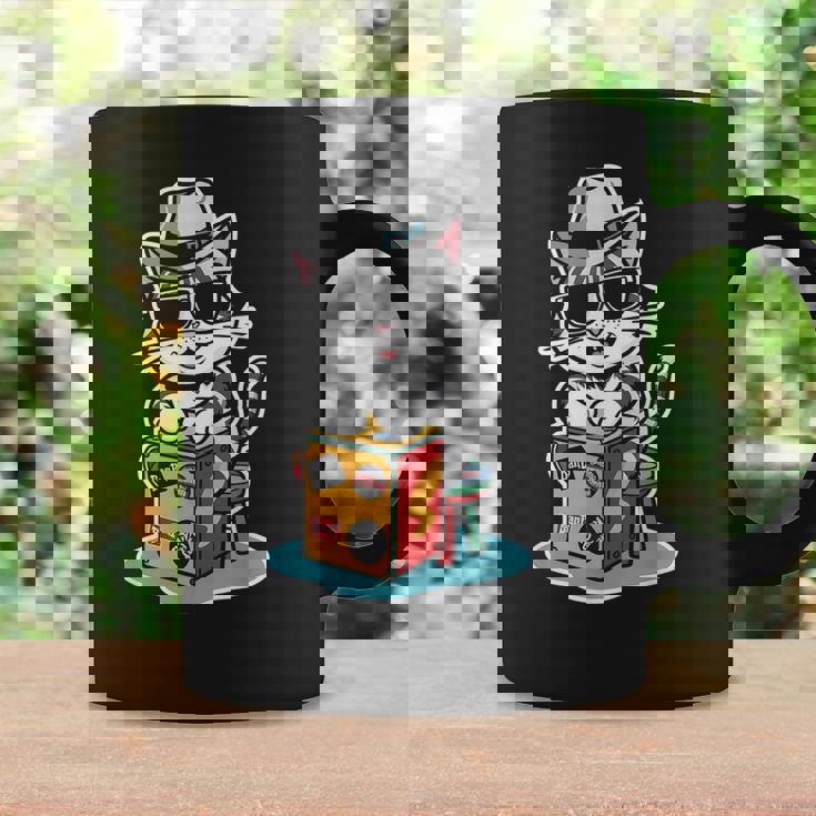 猫が奏でるカホン楽器 コーヒーマグ ギフトのアイデア