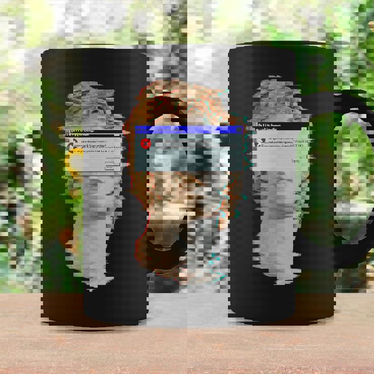 現実は曲がっている。エラーポップアップ付きの美的ギリシャ像 コーヒーマグ ギフトのアイデア