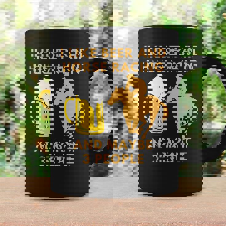 私はビールと競馬が好きで、多分3人の面白い贈り物が好きです コーヒーマグ ギフトのアイデア