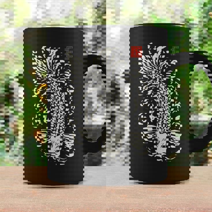 穏やかな鯉 日本禅芸術 平和な水庭鯉 コーヒーマグ ギフトのアイデア