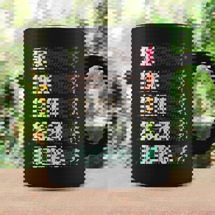 究極のウルトラマラソンランナーランニングスポーツランナーランニング コーヒーマグ ギフトのアイデア