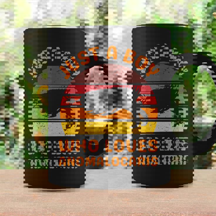 絶滅した節足動物アノマロカリスが大好きなただの少年 コーヒーマグ ギフトのアイデア