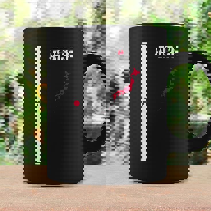 縦型日本国旗、文字「Japan」&シルエットマップ コーヒーマグ ギフトのアイデア