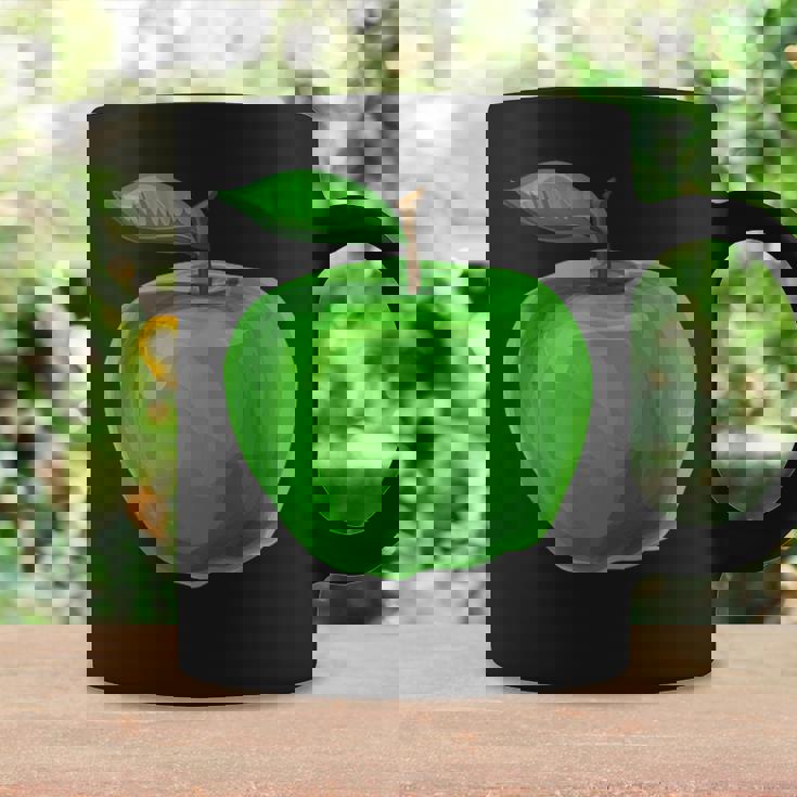 美しい青りんごを彩った果物や果物のりんご。 コーヒーマグ ギフトのアイデア