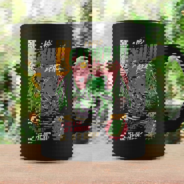 野生のカトゥルフが現れる猫か怪物か変な猫-クトゥルフ コーヒーマグ ギフトのアイデア