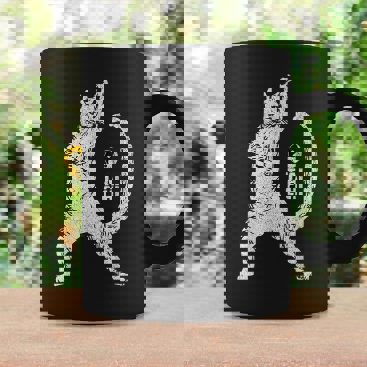 陽気な猫 太極拳ポーズ 格闘技 陰陽バランス コーヒーマグ ギフトのアイデア