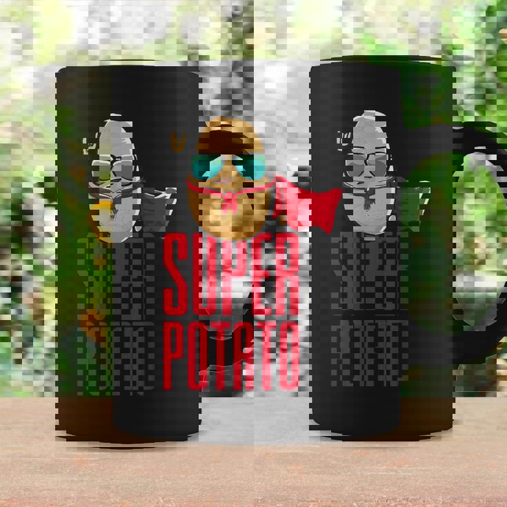 面白いかわいいスーパーポテトアニメ衣装グラフィックデザイン。 コーヒーマグ ギフトのアイデア