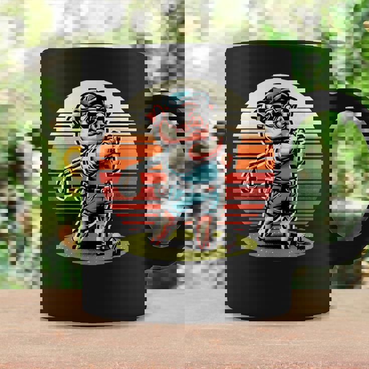 面白い豚ゴルファークールなゴルフスポーツクラブデザイン。 コーヒーマグ ギフトのアイデア