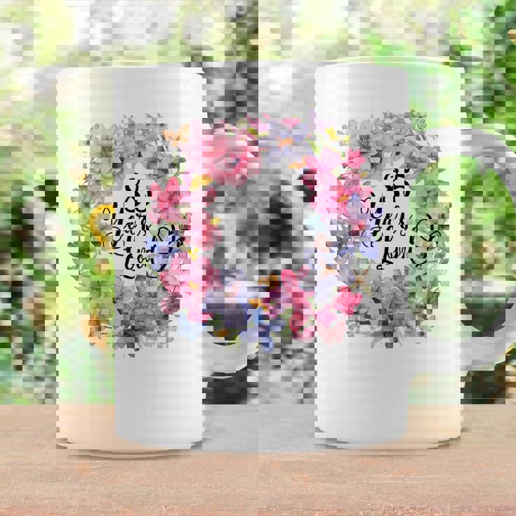 85年間愛されている 85歳の誕生日 花のリースと蝶 コーヒーマグ ギフトのアイデア