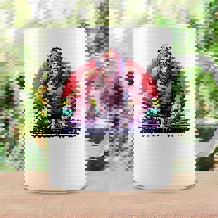 Bassquatch 音楽愛好家のためのサスカッチdjデザイン 長袖tシャツ コーヒーマグ ギフトのアイデア