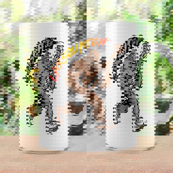 D-Pole Longtick Bigfoot Lacrosse Player Laxsquatch コーヒーマグ ギフトのアイデア