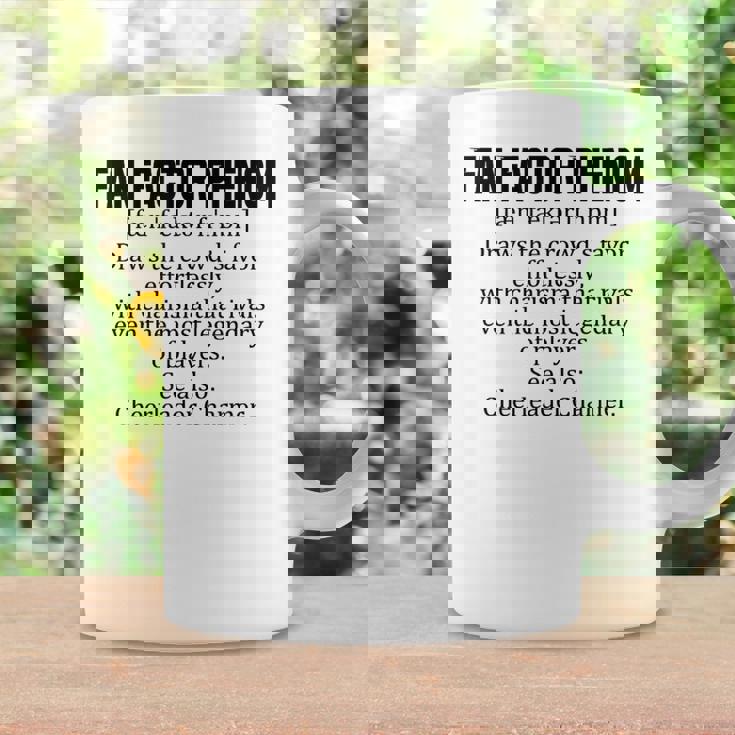 Fan Factor Phenom Draws The Crowd's Favor Effortlessly コーヒーマグ ギフトのアイデア