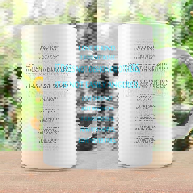 Liebe Ist Geduldig Liebe Ist Gütiges 聖書erskreuz コーヒーマグ ギフトのアイデア