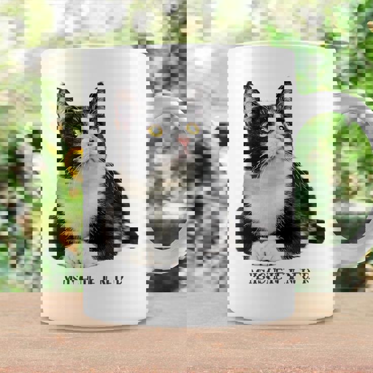 Mischief In Fur 猫写真 ハチワレ猫 黒白猫 猫好き ネタ 猫しもべ 猫飼い 猫依存症 コーヒーマグ ギフトのアイデア