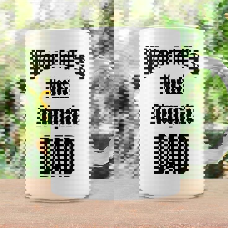 World's Most Adequate Dad はポップへの面白いギフトになります。 コーヒーマグ ギフトのアイデア