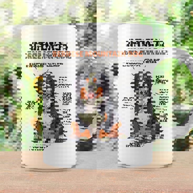 かわいい犬の説明 バーニーズ・マウンテン・ドッグの解剖学 コーヒーマグ ギフトのアイデア