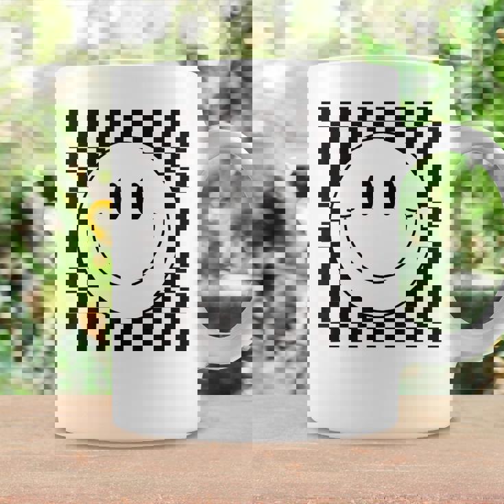 イエロー スマイル フェイスシャツ かわいい チェック柄 スマイル ハッピー コーヒーマグ ギフトのアイデア