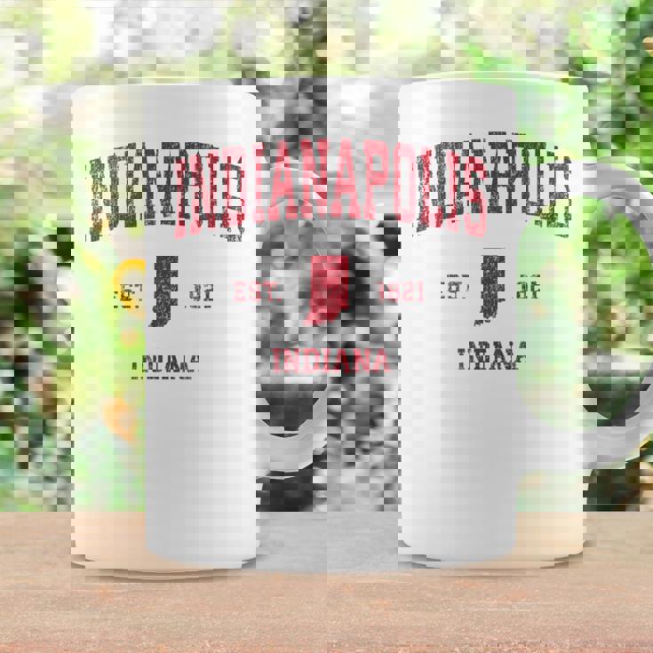インディアナポリス インディアナ州 ヴィンテージ スポーツ デザイン レッド プリント コーヒーマグ ギフトのアイデア