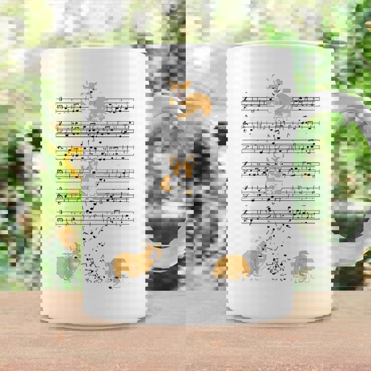 コーギー 犬 音符 音符 ミュージシャン かわいい コーギー 犬 コーヒーマグ ギフトのアイデア