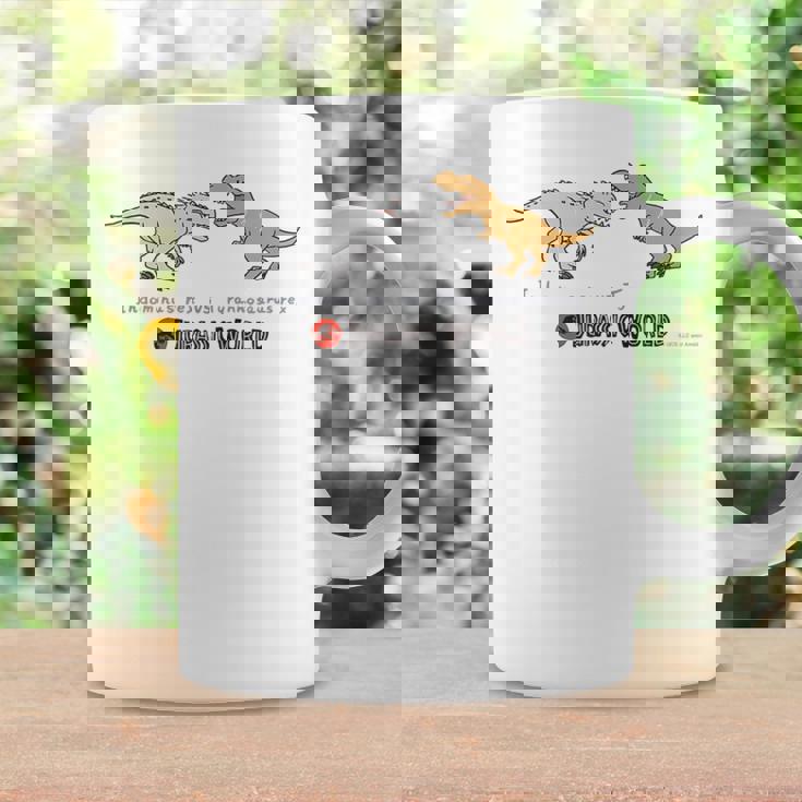 ジュラシック・ワールド インドミナスvsティラノサウルス Loose Illust コーヒーマグ ギフトのアイデア