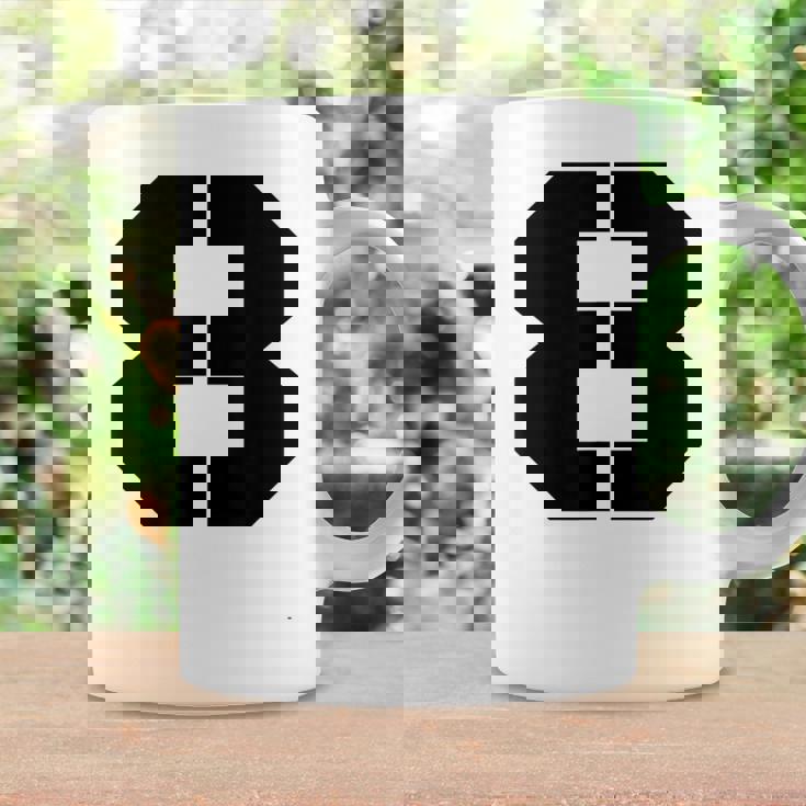 タイポグラフィ 太字 ステンシル 8番 数字 8 コーヒーマグ ギフトのアイデア