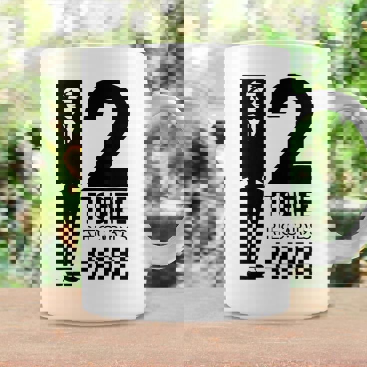 ツートーンスカ音楽チェッカーボード コーヒーマグ ギフトのアイデア