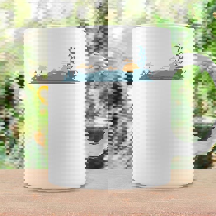 ティーカップのシルエットと黄昏のシーン 長袖tシャツ コーヒーマグ ギフトのアイデア