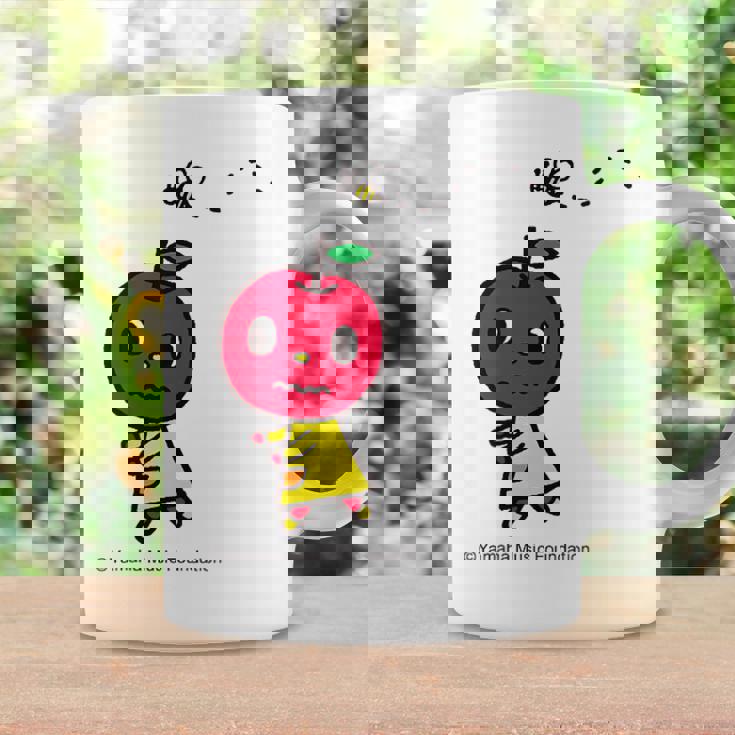 ハチさんとおにごっこ コーヒーマグ ギフトのアイデア