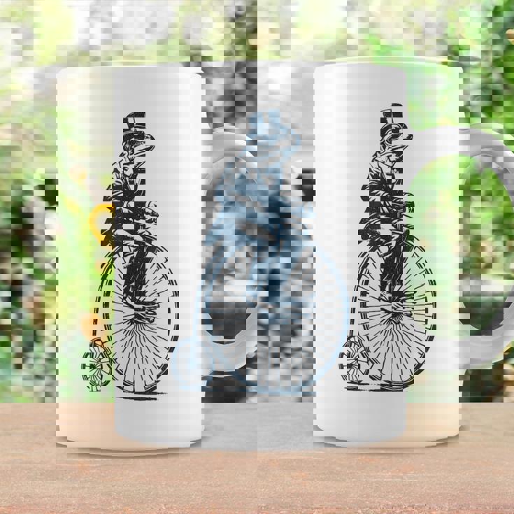 ビンテージのペニーファージング自転車に乗る粋なカエルのサイクリスト コーヒーマグ ギフトのアイデア