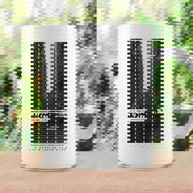 ピエロ ジョーカー 階段 ブロンクス Nyc W モダンギフト コーヒーマグ ギフトのアイデア