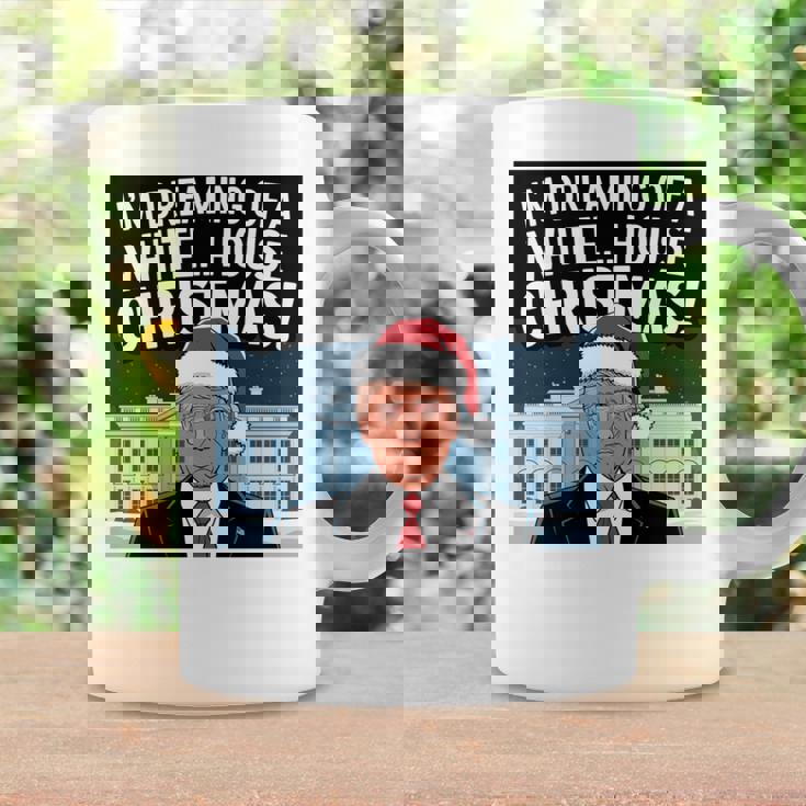 ホワイトハウスのクリスマス・トランプ・ファニー・ホリデーを夢見ている 長袖tシャツ コーヒーマグ ギフトのアイデア