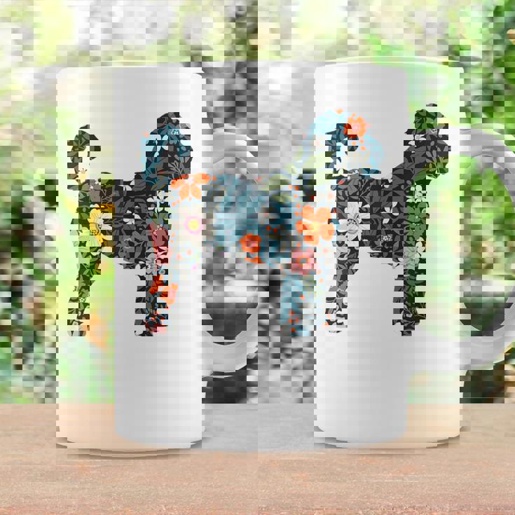 ラブラドゥードルやゴールデンドゥードルのママのためのフローラルドッグシルエット コーヒーマグ ギフトのアイデア