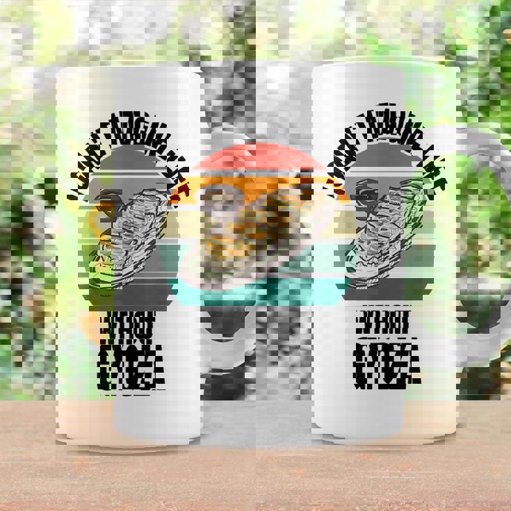 レトロ可愛い餃子 ギョーザなしでは人生は想像できない。 コーヒーマグ ギフトのアイデア