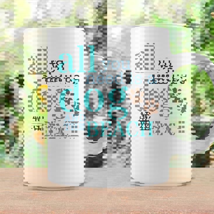 必要なのは犬とビーチ コーヒーマグ ギフトのアイデア