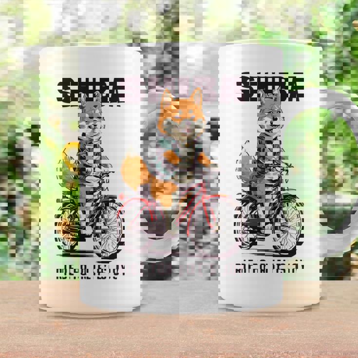 柴犬 いぬ イラスト 柴犬好き 犬好き 自転車 かわいい おもしろ レトロ Ride For Life's Joy 長袖tシャツ コーヒーマグ ギフトのアイデア