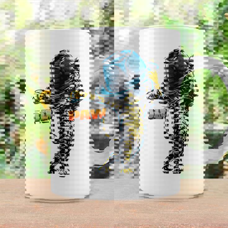 決めポーズの猫イラスト Pawの文字が光るダンス風デザイン コーヒーマグ ギフトのアイデア