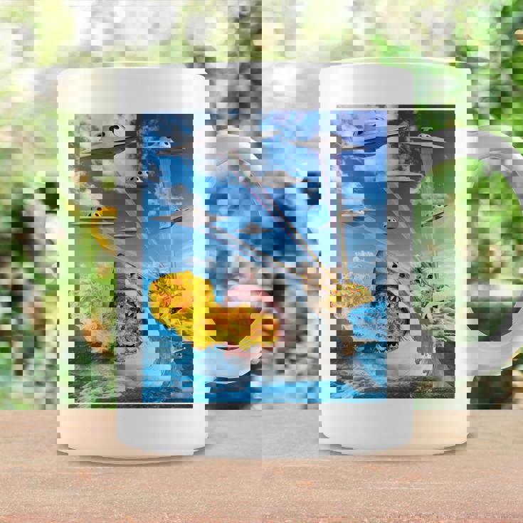 猫に乗って火を吐くサメレインボーレーザータコス 長袖tシャツ コーヒーマグ ギフトのアイデア