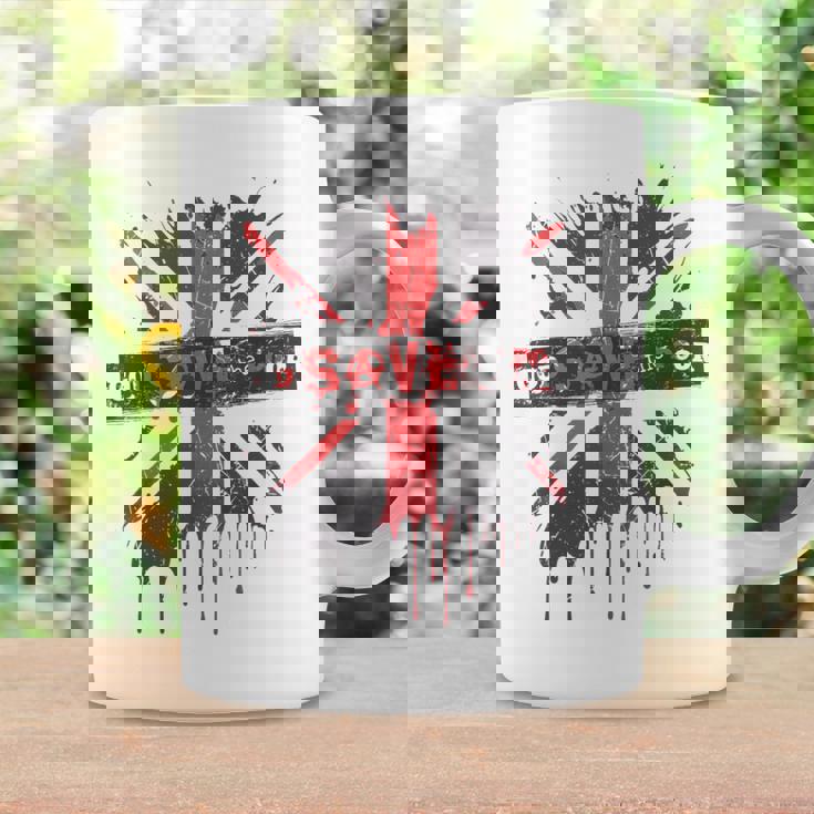 神は貧しい王のcor冠式パンクグラフィティユニオンジャックを救う コーヒーマグ ギフトのアイデア