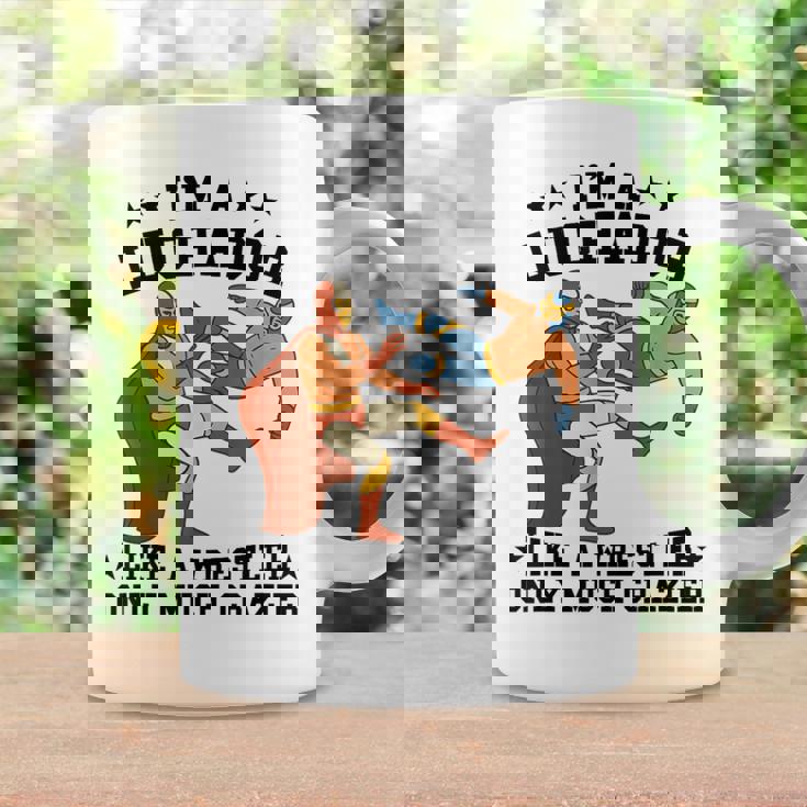 私はレスラーのようなルチャドールだけだ もっとクレイジーなルチャ・リブレ コーヒーマグ ギフトのアイデア