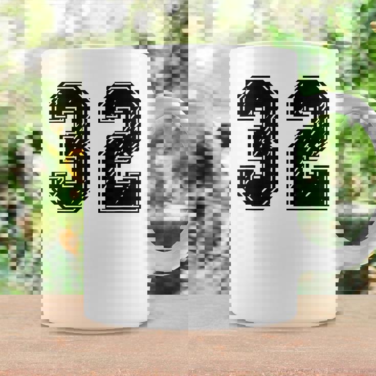 背番号 32 チーム短大スポーツ背番号付きユニフォーム コーヒーマグ ギフトのアイデア