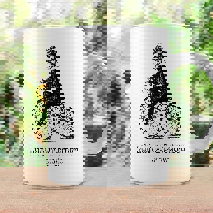 自転車に乗ったベートーベン ルートヴィグバン ベートーベン コーヒーマグ ギフトのアイデア