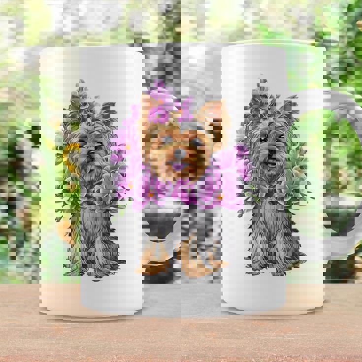 花を持つヨークシャー テリア 長袖tシャツ コーヒーマグ ギフトのアイデア